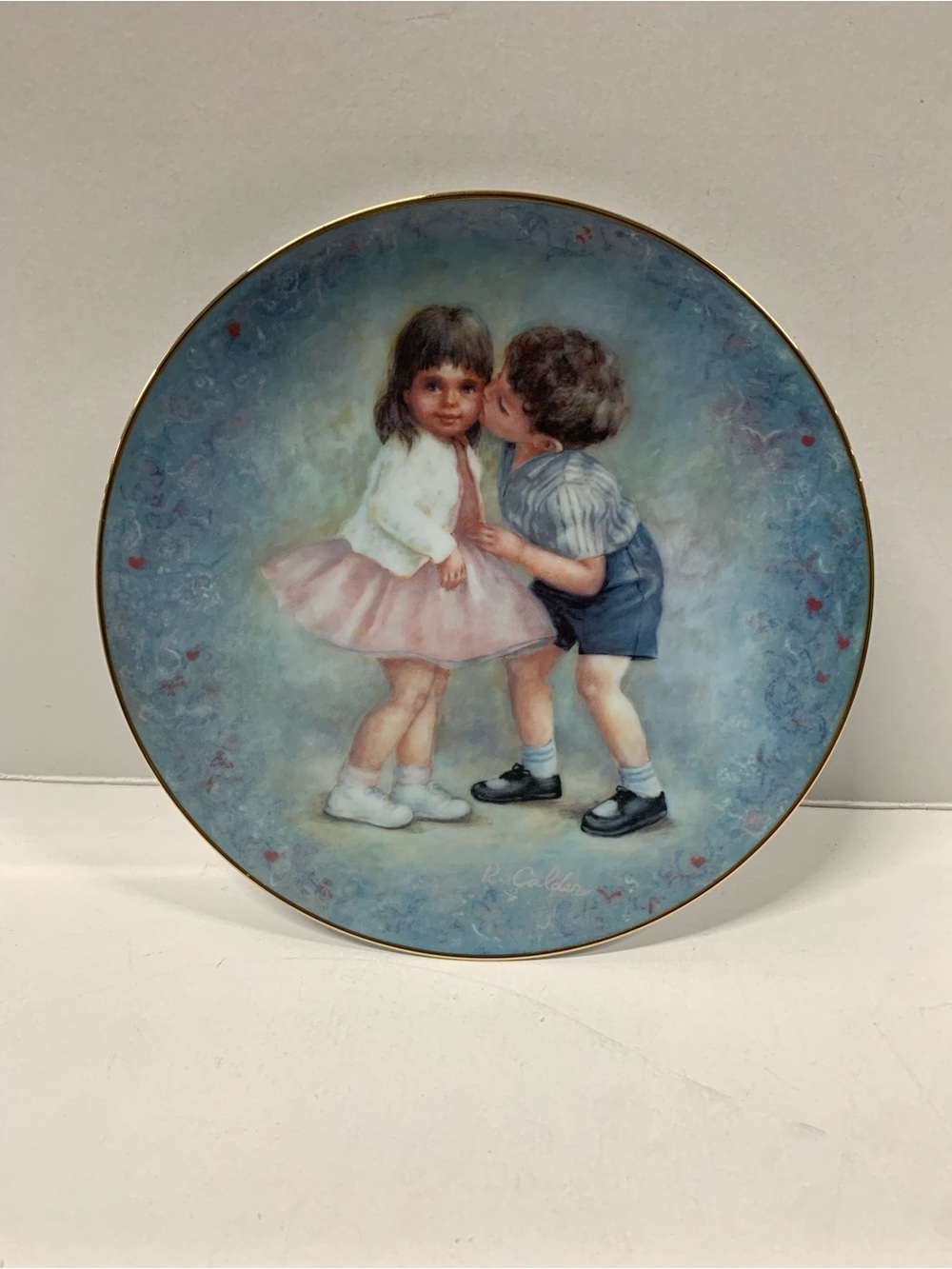 Vintage Decorative Plate with Kissing Children Artwork - Pastel Blue & Pink